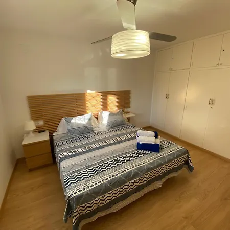 Moderno En 1a Linia De Mar En Salou. *